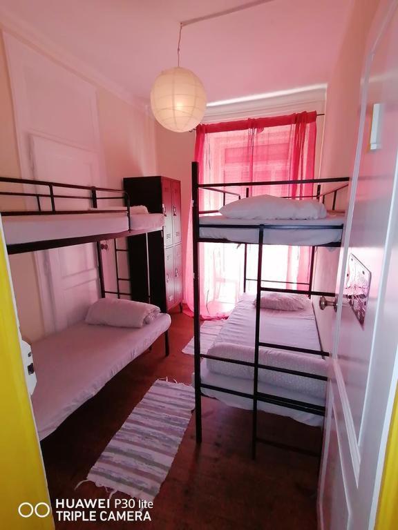 Bagetti Hostel Only For Girls Lisbon Exterior photo